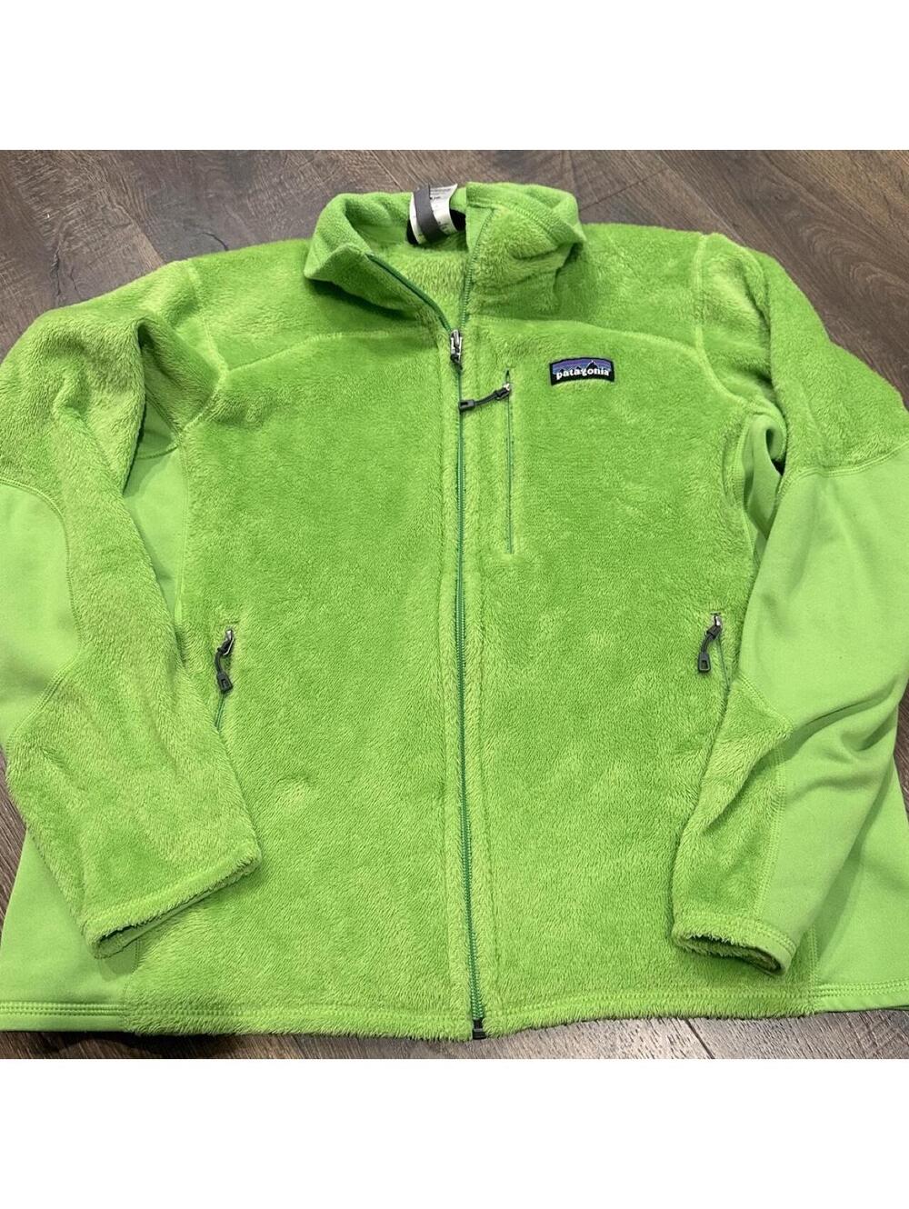 Patagonia R2 Sweater Fleece Jacket in Lime Green